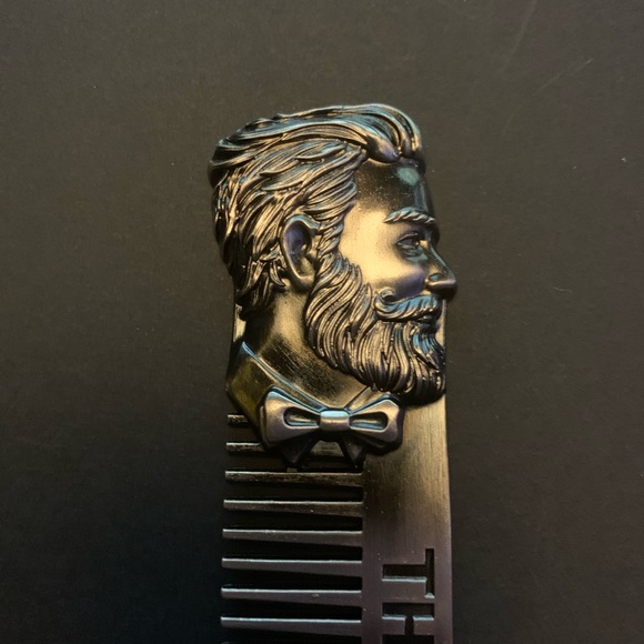 The Men times stainless steel beard comb - Picture 3 of 3